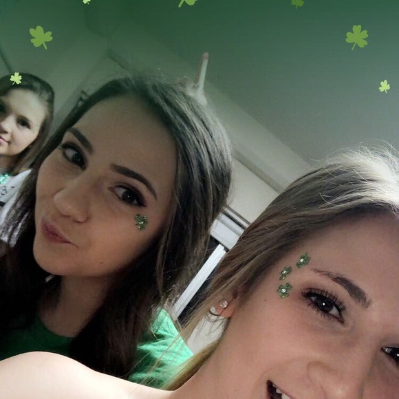 Meet your Posher, Marissa - Picture 1 of 1